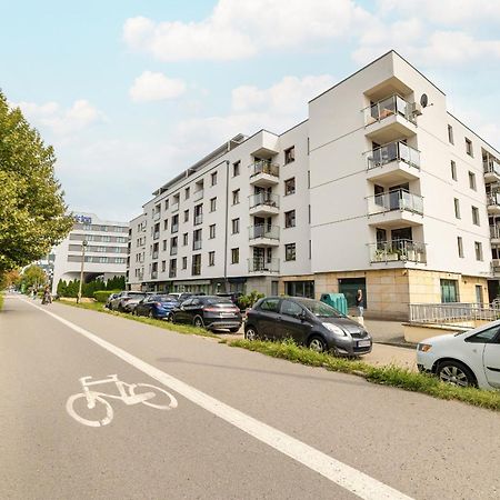 Przytulny Apartament Z Klimatyzacja I Parkingiem By Noclegi Renters คราคูฟ ภายนอก รูปภาพ