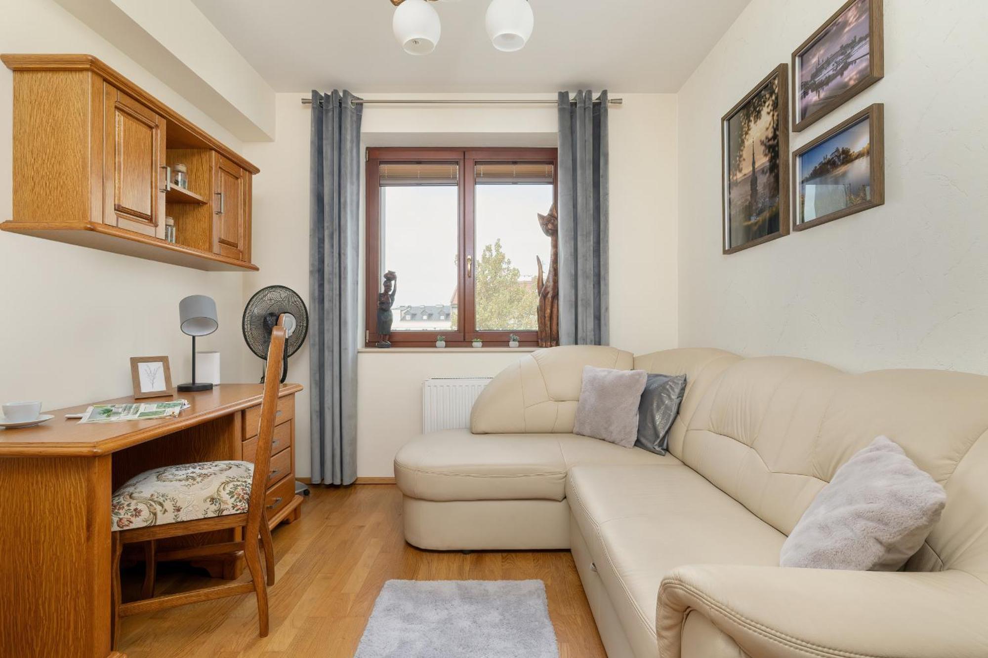 Przytulny Apartament Z Klimatyzacja I Parkingiem By Noclegi Renters คราคูฟ ภายนอก รูปภาพ